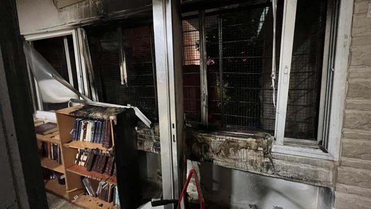נעצר חשוד שהצית בית כנסת בעיר החרדית וגרם לנזק