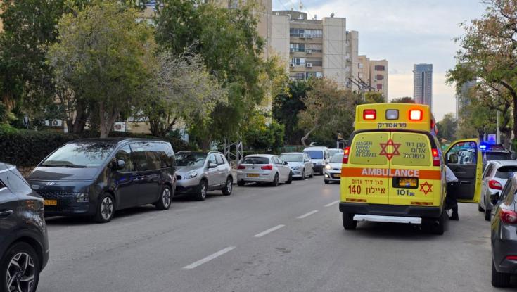 טרגדיה בבת ים: אישה נדקרה למוות בדירתה, בנה אותר מת עם סכין מחוץ לבניין