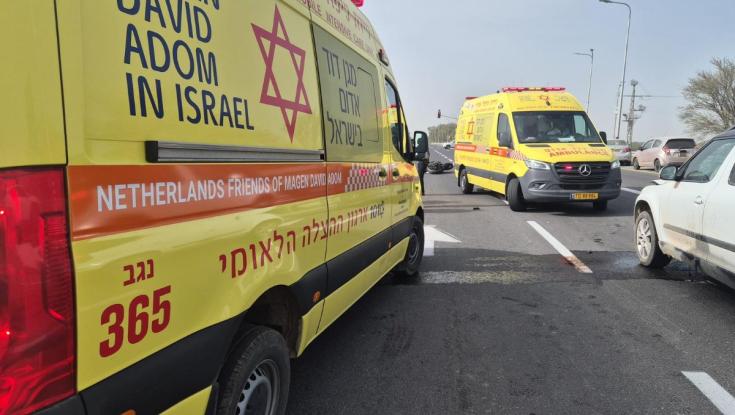 אסון סמוך לרעננה: "רוכב האופנוע שכב בתעלה בצד הכביש"