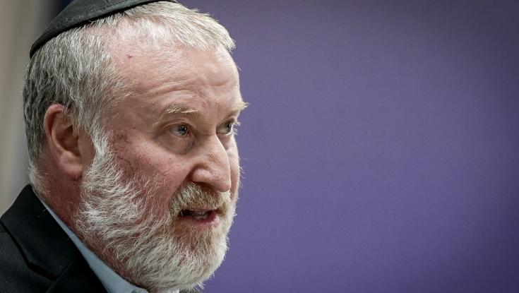 מנסה לעצור את עמית סגל: מנדלבליט הגיש בקשה בהולה לבית המשפט