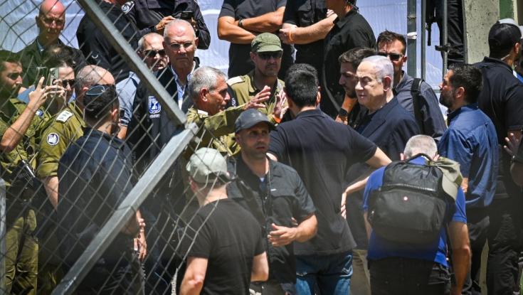 נתניהו בזירת האסון במג'דל שמס: "ישראל לא תעבור על כך לסדר היום. תגובתנו תהיה קשה"