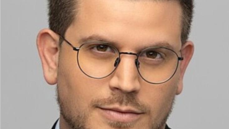 מגיש רשת 13 עלה לשידור חי עם בתו על ידיו - וההמשך הוא בדיוק כמו שחשבתם