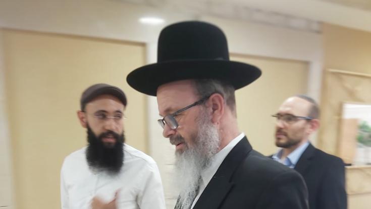 יהודה גליק בצעקות נגד הרב מיכה הלוי: "מי שמרמה לא יכול להיות רב ראשי"