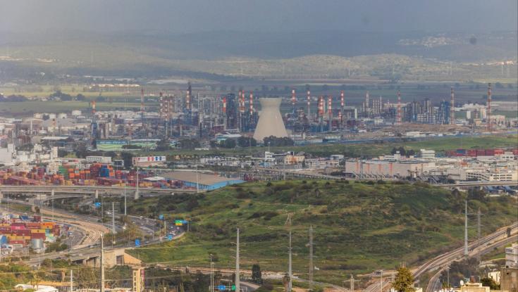 בישראל מאשרים: בתי הזיקוק בחיפה נפגעו במטח האחרון - הפסקות חשמל בקריות