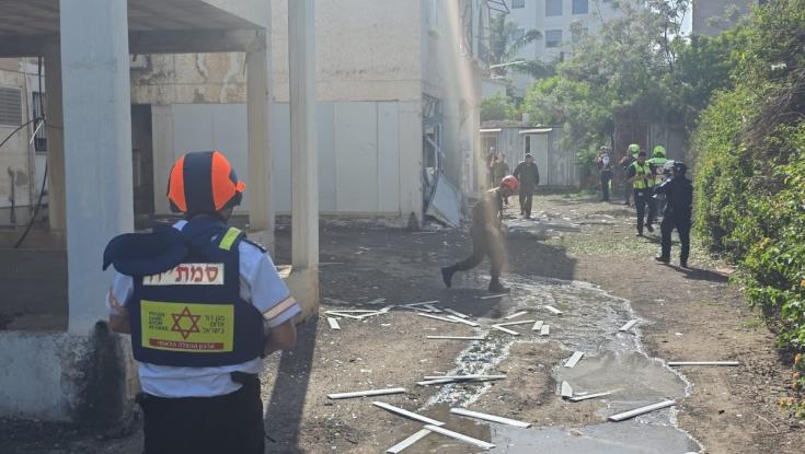 המטחים לא נפסקים: אישה בת 60 נפצעה מפגיעה ישירה בנהריה