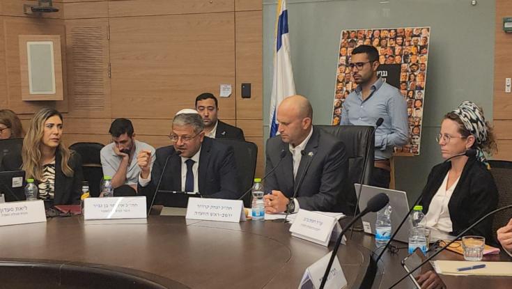 דיון סוער בכנסת: קבר גדול מחבלי חמאס הפך למוקד עלייה לרגל בלב העיר היהודית