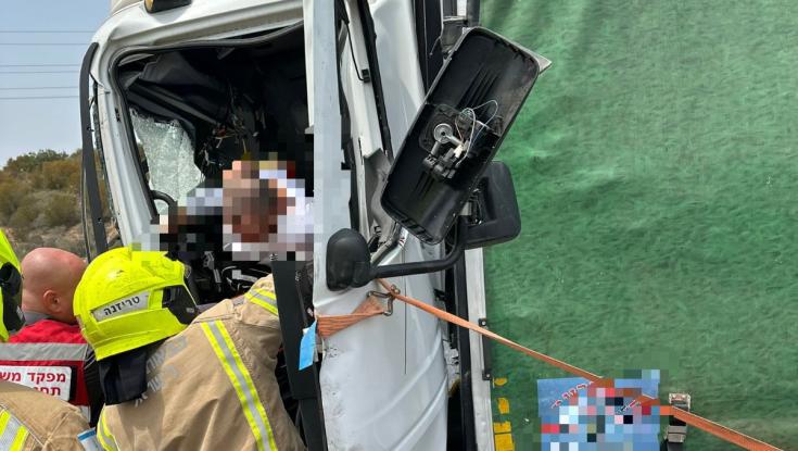 אסון במרכז: "הלכוד חולץ כשהוא במצב קשה"