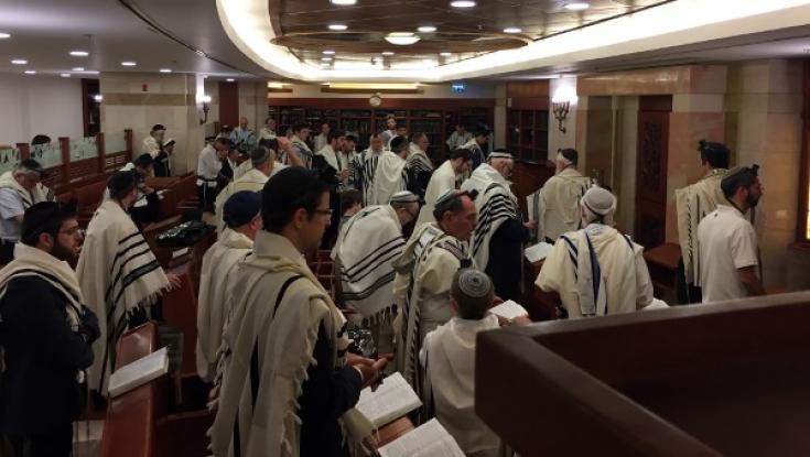 מאמר הלכתי חדש: אסור לומר הלל בליווי כלי נגינה