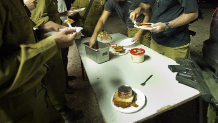 בחלק מבסיסי מג"ב באיו"ש אין משגיחי כשרות
