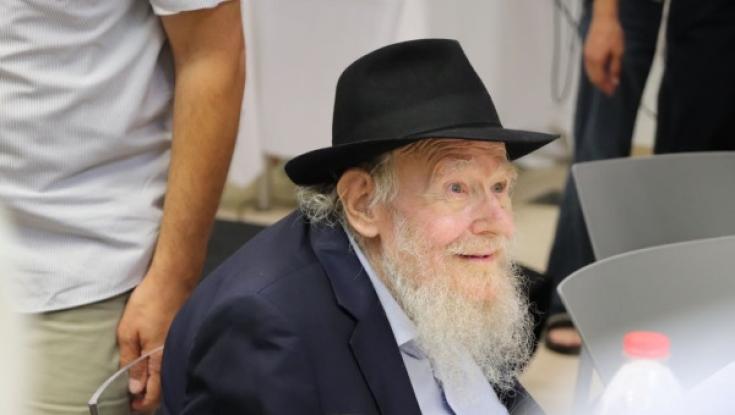 נחשף מכתב של הרב שטיינזלץ: "יש לי בקשה מאוהביי: לסייע לגדל את ילדיי בדרך שרצינו לגדלם"