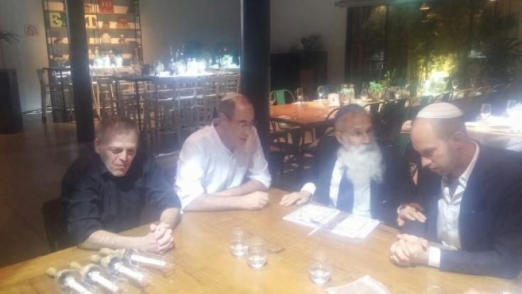 צפו בעדים 'הפטריוטים': הטאלנטים של ערוץ 20 התייצבו לחתונתו של אלקנה שור עורך האתר