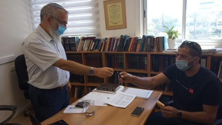 בחזרה מהגוי: ארגון רבני צהר קונה את הכלים שנמכרו ערב פסח