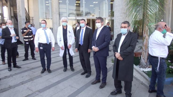 אחרי הקורונה: שר הבריאות יולי אדלשטיין מסייר בבני ברק