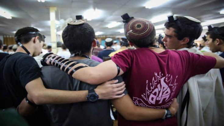 צפו | יום הזיכרון תש"פ - ישיבת מקור חיים שרה לזכר בוגריה שנפלו