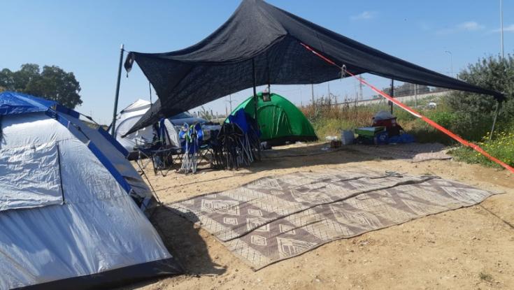 אכיפת הנחיות משרד הבריאות:  משטרת ישראל חשפה מתחם אוהלים של נופשים בסמוך לחוף פלמחים