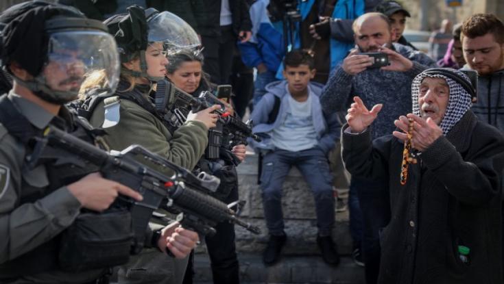 לכוחותינו שלום: טיולית צבאית חולצה מקלנדיה 
