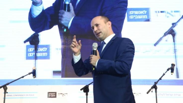 בנט נגד מערכת הביטחון: "שבויה בתפיסה שלכל בעיה יש פתרון טכנולוגי"