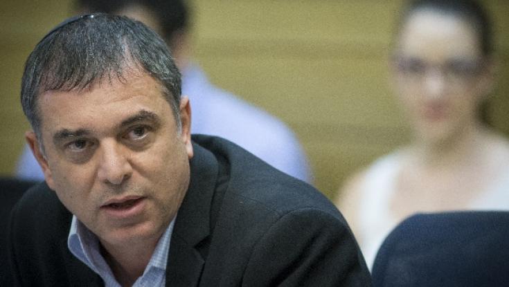 מנכ"ל משרד התקשורת אומר היום כי לא יהיה עד מדינה נגד רה"מ