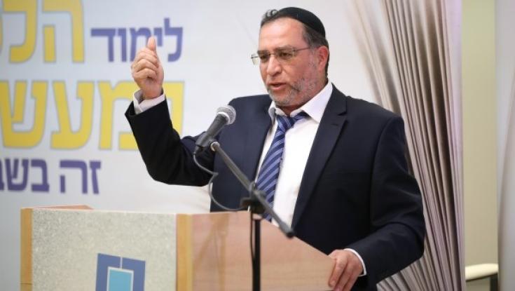 הרב שמואל אליהו: "גופי 'ההשגחה' הפרטיים, חותרים תחת הרבנות הראשית"