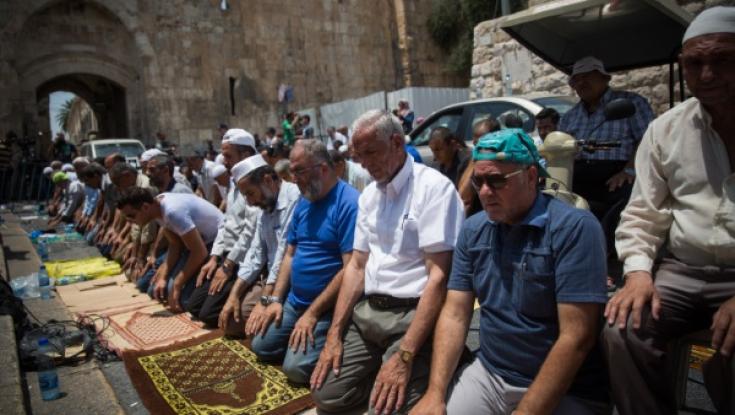 הערבים חוגגים: ישראל הסירה אמצעי ביטחון נוספים בשער האריות