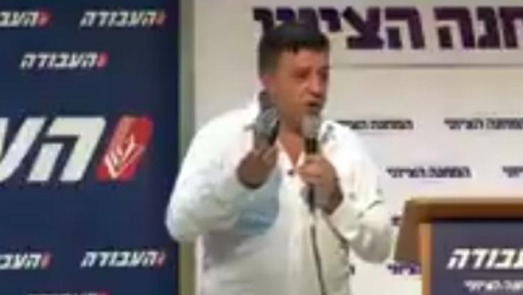צפו. אבי גבאי מתנער מהמפגין שתקף את החרדי: "גם לי יש כיפה"