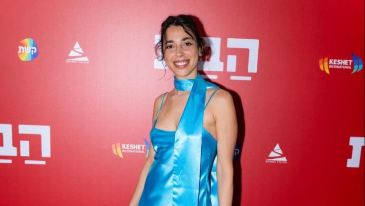 רק בת 30: כוכבת קשת 12 נחשפת