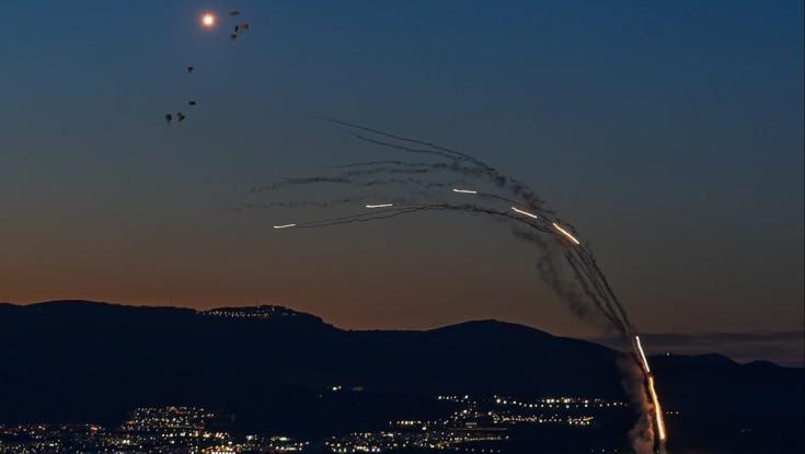 רגע לפני תחילת המו"מ עם לבנון: חיזבאללה שיגר רקטות ליישובי הצפון