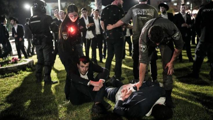 במחאה על מעצר עריקים: חרדים מפגינים מול ביתו של מפקד המשטרה הצבאית