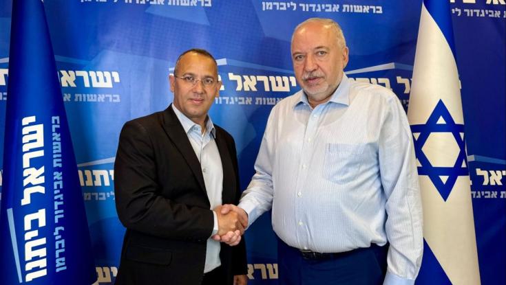 נכנס לפוליטיקה: שרון שרעבי הצטרף למפלגת ישראל ביתנו
