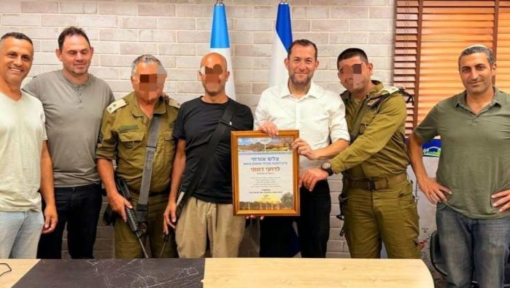 עמד מול המחבל והציל חיים: רבש"צ סלעית קיבל צל"ש מיוסי דגן