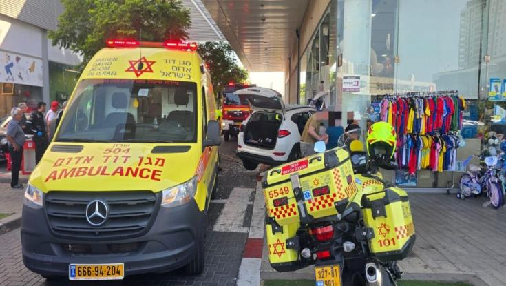 אסון כבד במתחם הקניות בחדרה: "נאלצנו לקבוע את מותה"