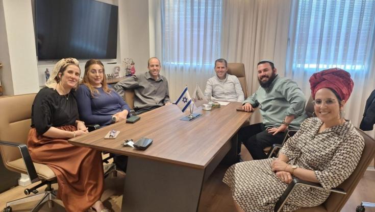 הרב שמואל אליהו התערב: סוף לסערה באולפנת חפץ חיים