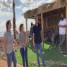 מוסי רז ומיכל רוזין מבקרים במאחז צילום: שלום עכשיו התיישבות
