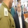 הרב פנדל ביום החזרה לישיבה צילום: עמית לוי חדשות