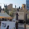 נערי הגבעות אוספים את הנעליים הצבאיות צילום: ללא חדשות