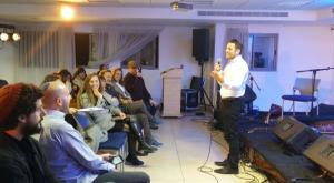 ברקוביץ מדבר על תורת הרב קוק צילום: יחצ יהדות