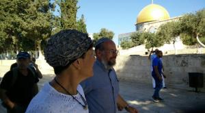ח"כ מועלם בביקורה בהר הבית צילום: דוברות ח"כ מועלם חדשות