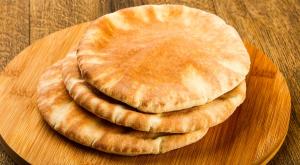 פיתה על הגז עם בלובנד צילום: shutterstock מנות ראשונות