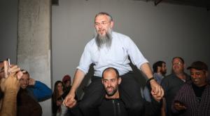שלמה נאמן חוגג צילום:  Gershon Elinson/Flash90 חדשות