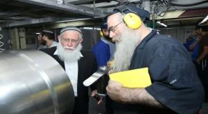 ישיבת אלון מורה באפיית מצות צילום: עמיחי בכר ברנז'ה