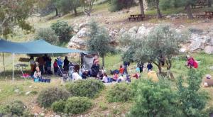 מטיילים בגוש עציון צילום: שלומי פלד-הרודיון, תיירות גוש עציון הורים וילדים