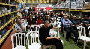 חברי שובי נפשי בשיחה צילום: מאיר אליפור ברנז'ה