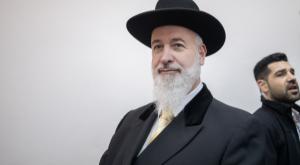 הרב יונה מצגר בבית המשפט צילום: יונתן זינדל, פלאש 90 חדשות