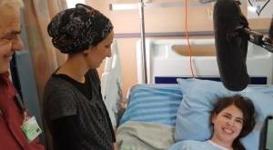 שובה מלכה במיטתה בבית החולים העמק צילום: צילום מסך חדשות