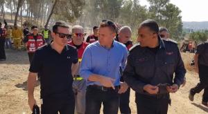 סלע (משמאל) עם השר ארדן צילום: דוברות השר ארדן ברנז'ה