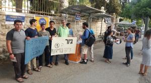 דוכן "תעודות הגיור" של חותם צילום: חותם חדשות