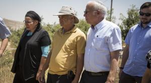 השר אריאל והורי של הלל צילום: פלאש 90. הדס פרוש חדשות