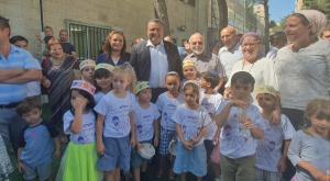 משה ליאון ומחזיקי תיק החינוך חגית משה ואברהם בצלאל צילום: דוברות ראש העיר חינוך