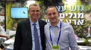 גם השר יריב לוין הגיע לבקר בדוכן צילום: תיירות גוש עציון ברנז'ה