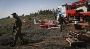 מפנים את עמונה, הבוקר צילום: יונתן זינדל/פלאש 90 חדשות